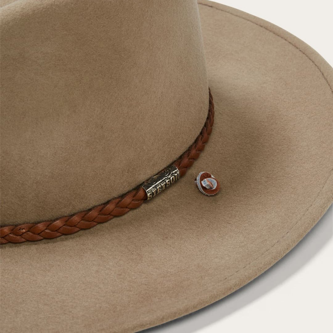Sagebrush Outdoor Hat Mushroom