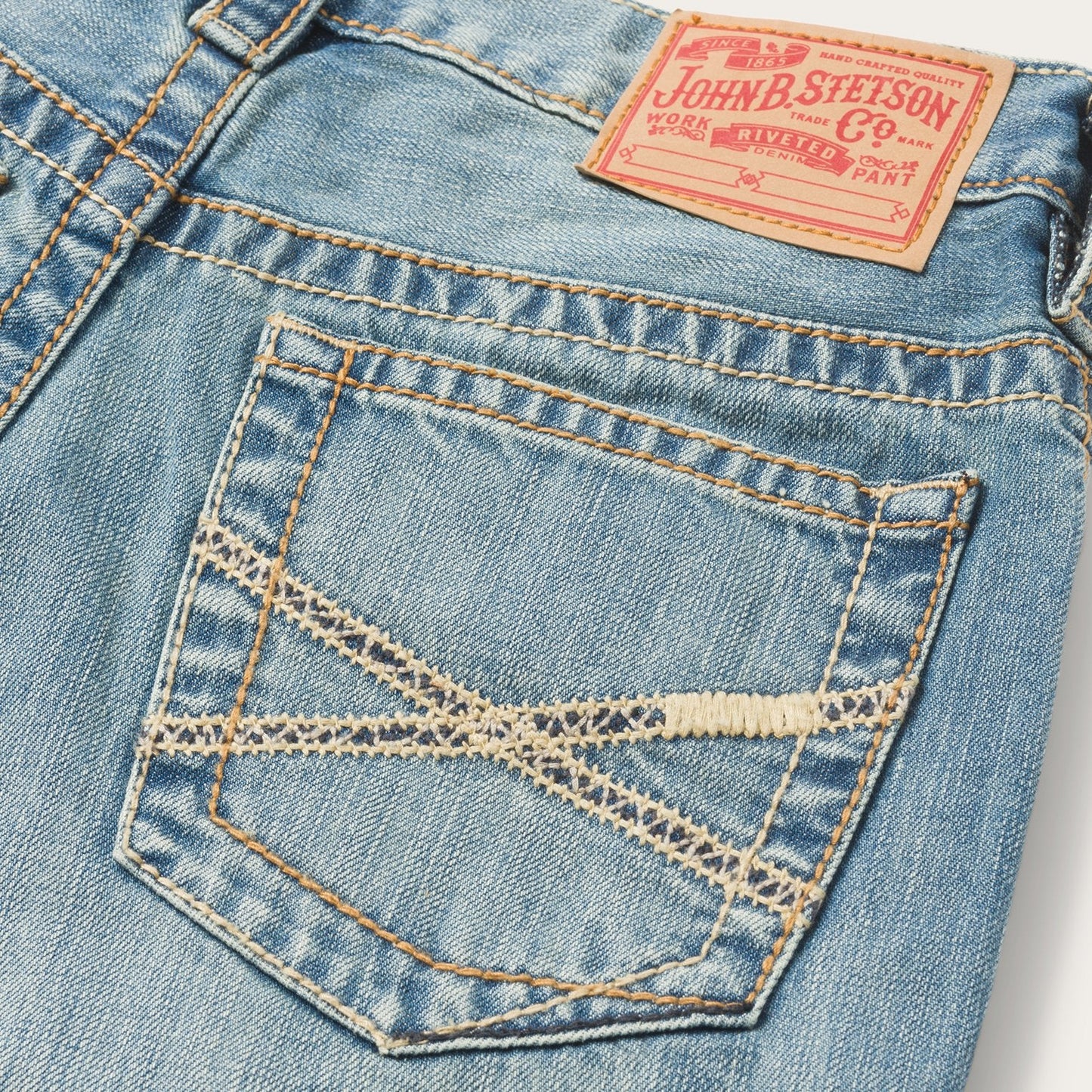 1520 Fit Light Wash Jeans With Tacking Blue