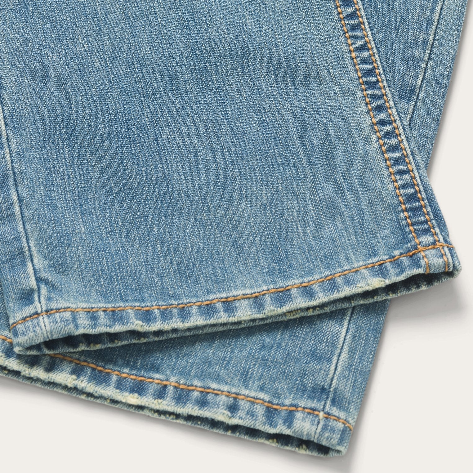 1520 Fit Light Wash Jeans With Tacking Blue