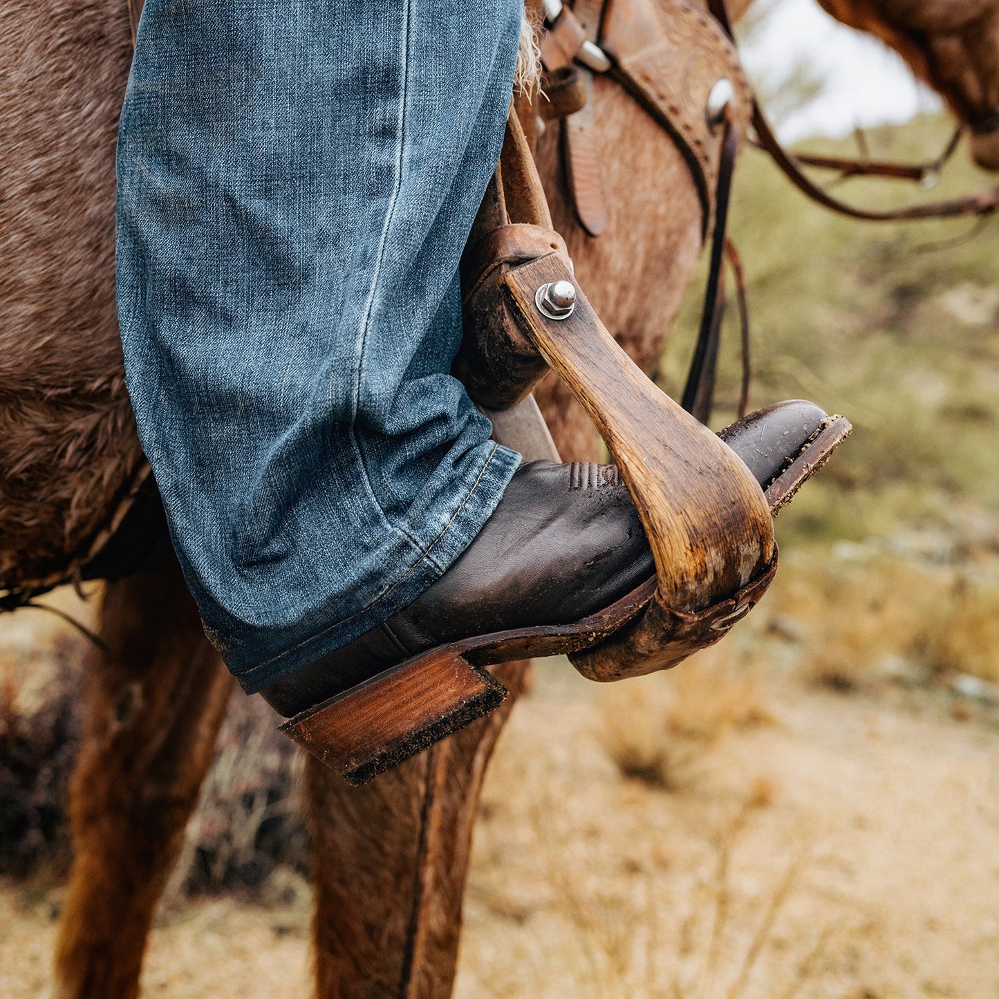 Carlisle Western Boots Distressed Brown