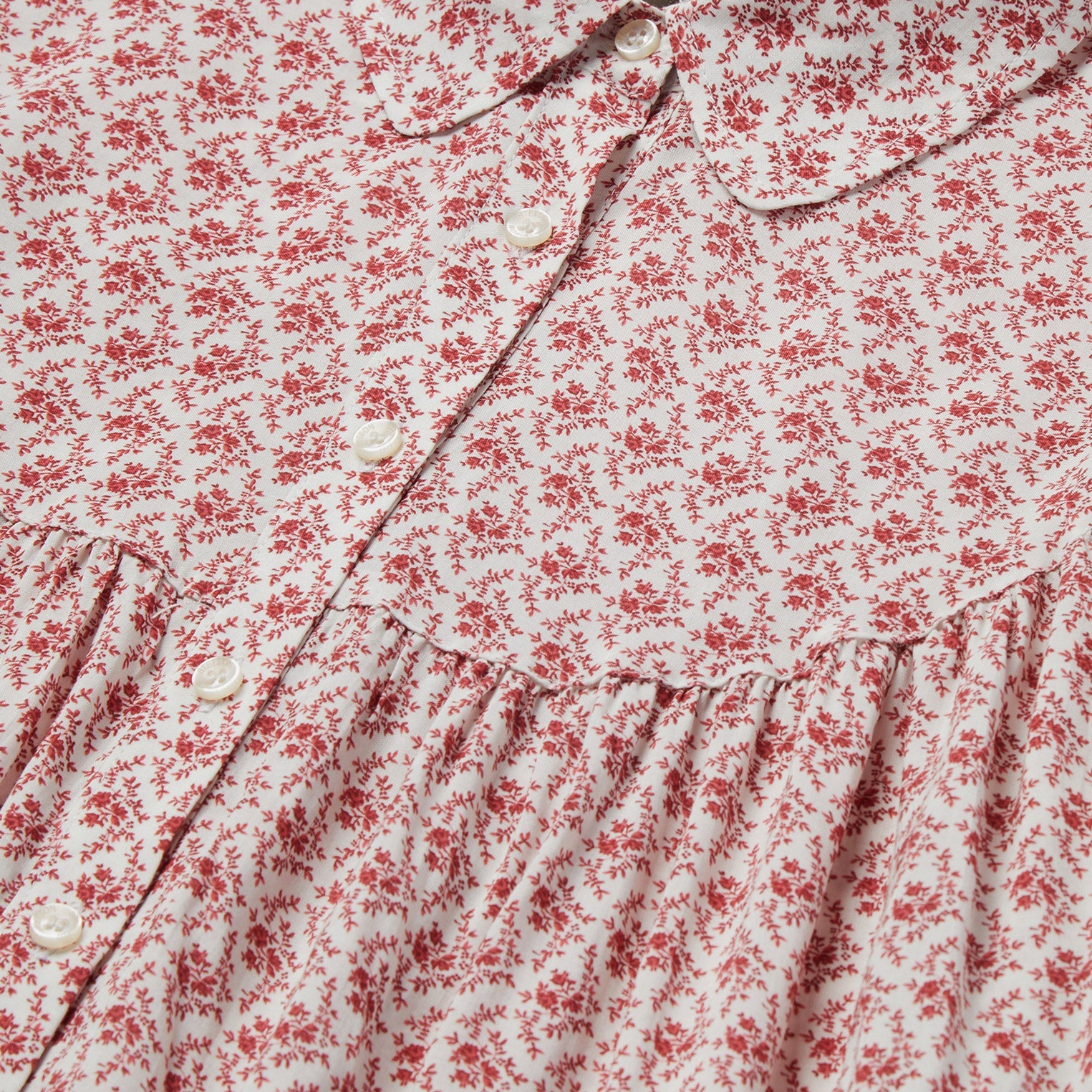 Short-Sleeved Cottage Floral Blouse Red