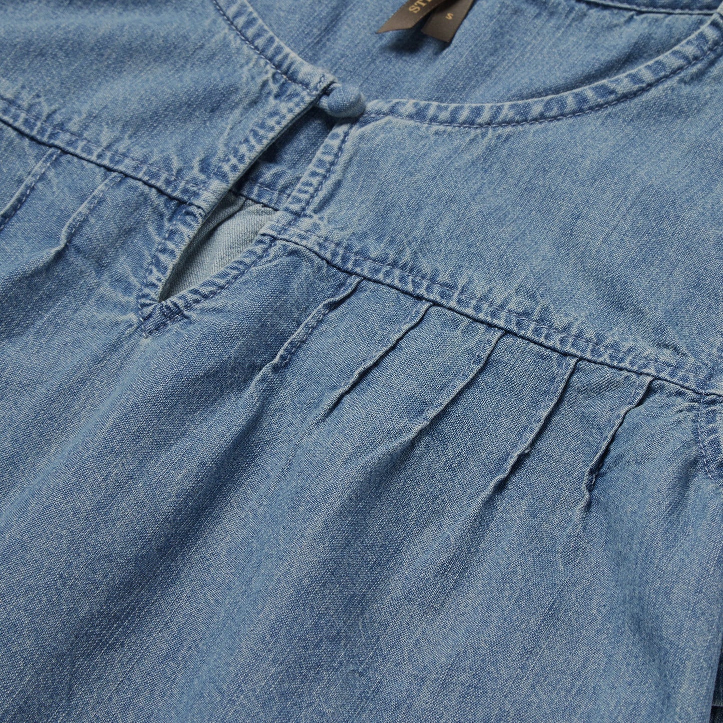Short-Sleeved Denim Blouse Blue