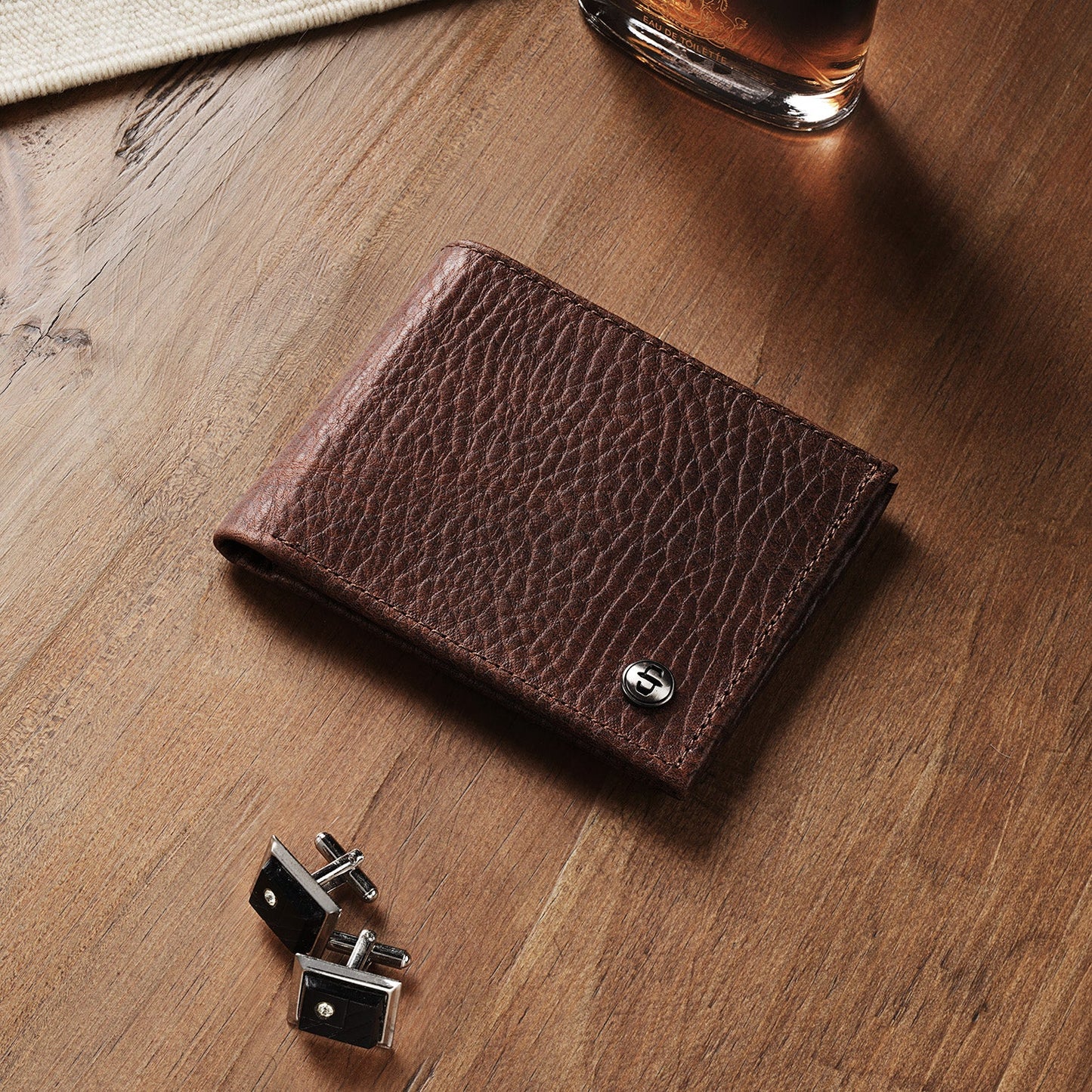 Bison Leather Stetson Rivet Bi-Fold Wallet Hazelnut Bison