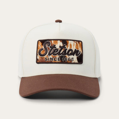 Cowhide Patch Trucker Hat Off White / Brown