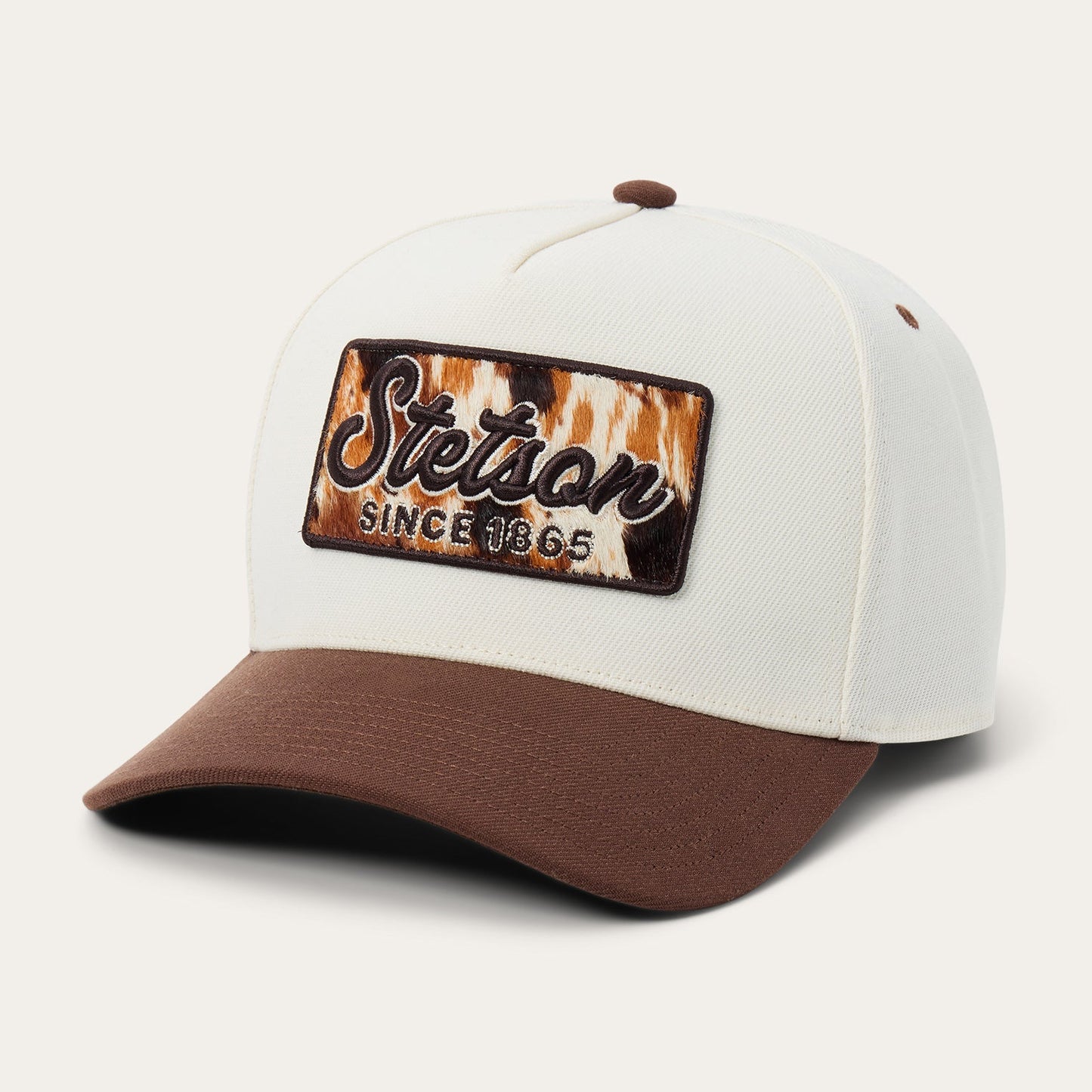 Cowhide Patch Trucker Hat Off White / Brown