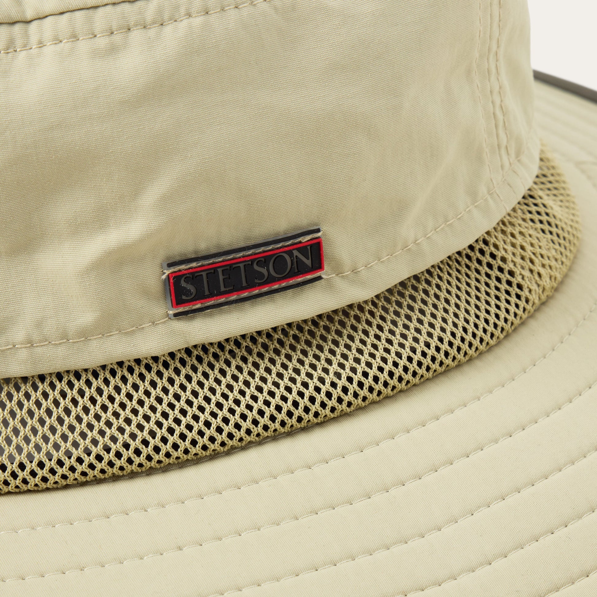 Traveller Outdoor Hat Off White With Olive