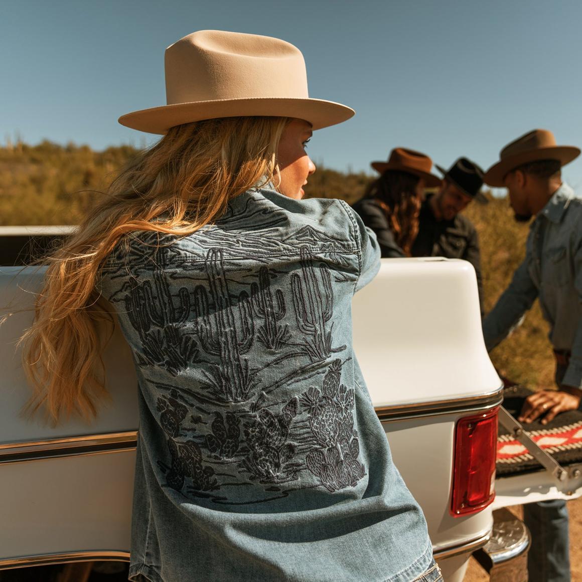 Embroidered Boyfriend Fit Denim Shirt Blue | Women Stetson Denim Shirts